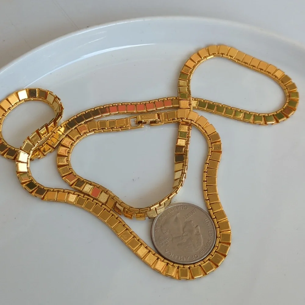 Vintage Monet Chain necklace,‎ Gold Plated. 23" - Picture 5 of 6